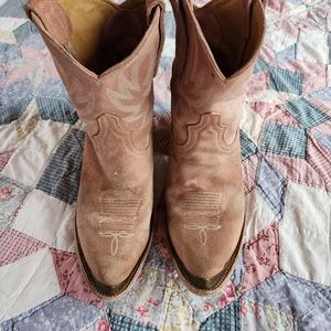 Size 11 pink idyllwind wheels boots